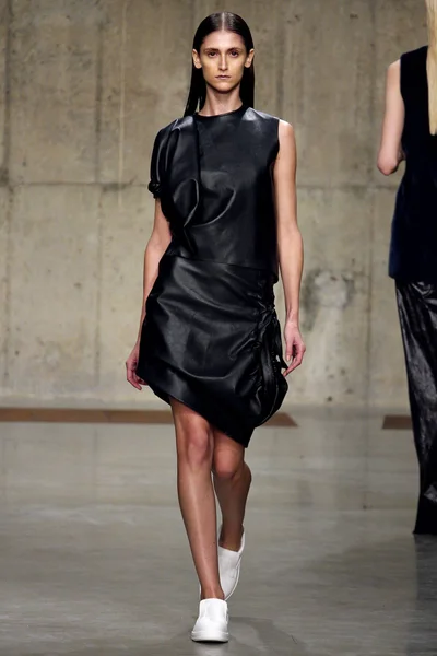 Look 14